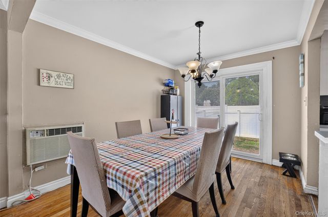 201 Willis Court, Wantagh, NY 11793