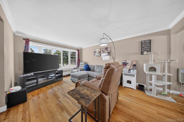 201 Willis Court, Wantagh, NY 11793