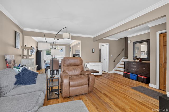 201 Willis Court, Wantagh, NY 11793