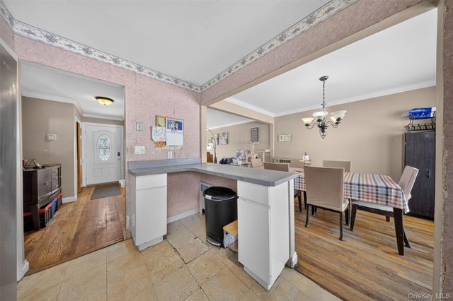 201 Willis Court, Wantagh, NY 11793