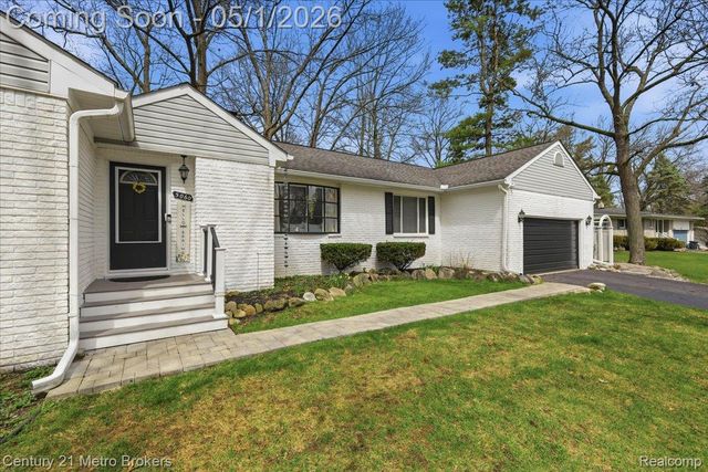 5060 Oneida Drive, Independence Charter Township, MI 48348