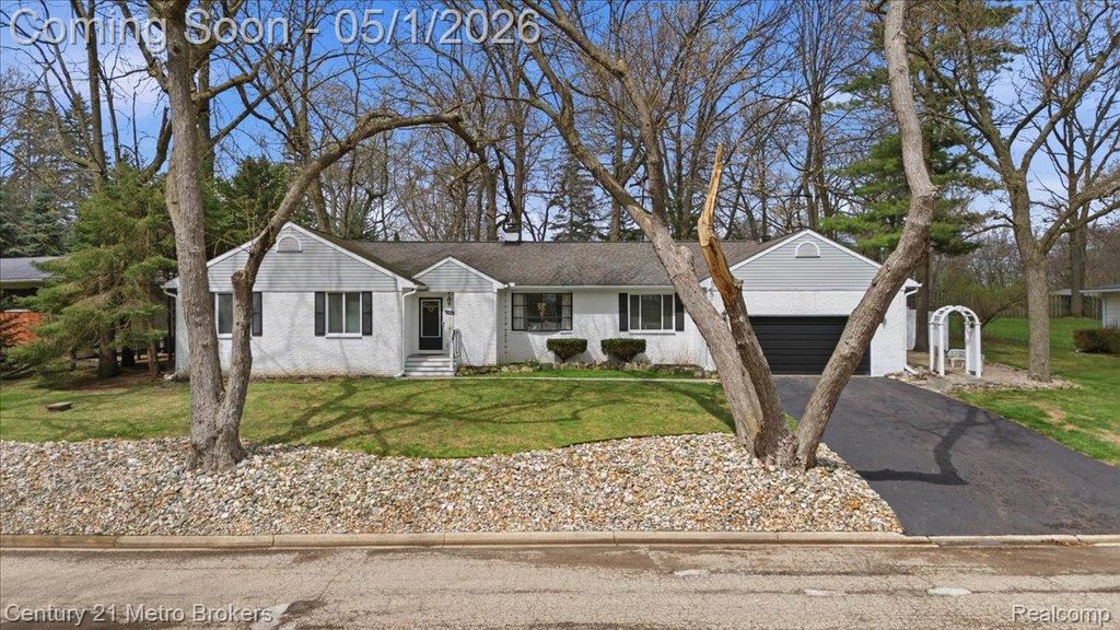 5060 Oneida Drive, Independence Charter Township, MI 48348