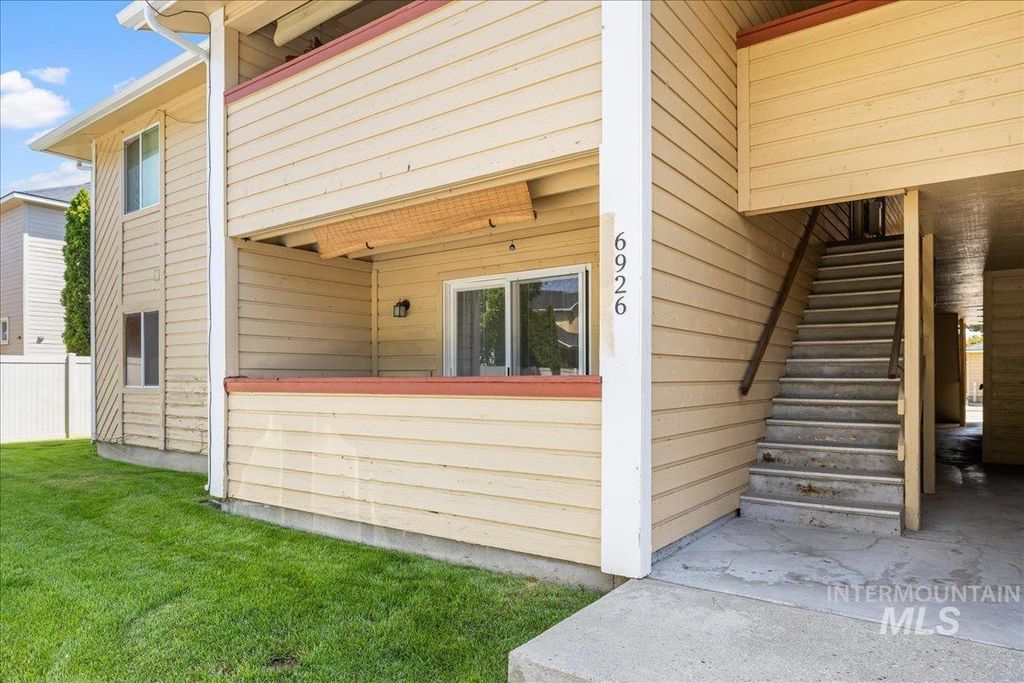 6926 W Colehaven, Boise, ID 83704