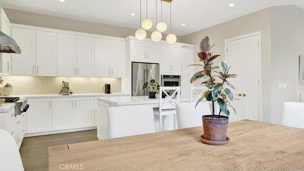 Image 13 of property listing at 163 Linda Vista, Irvine, CA 92618