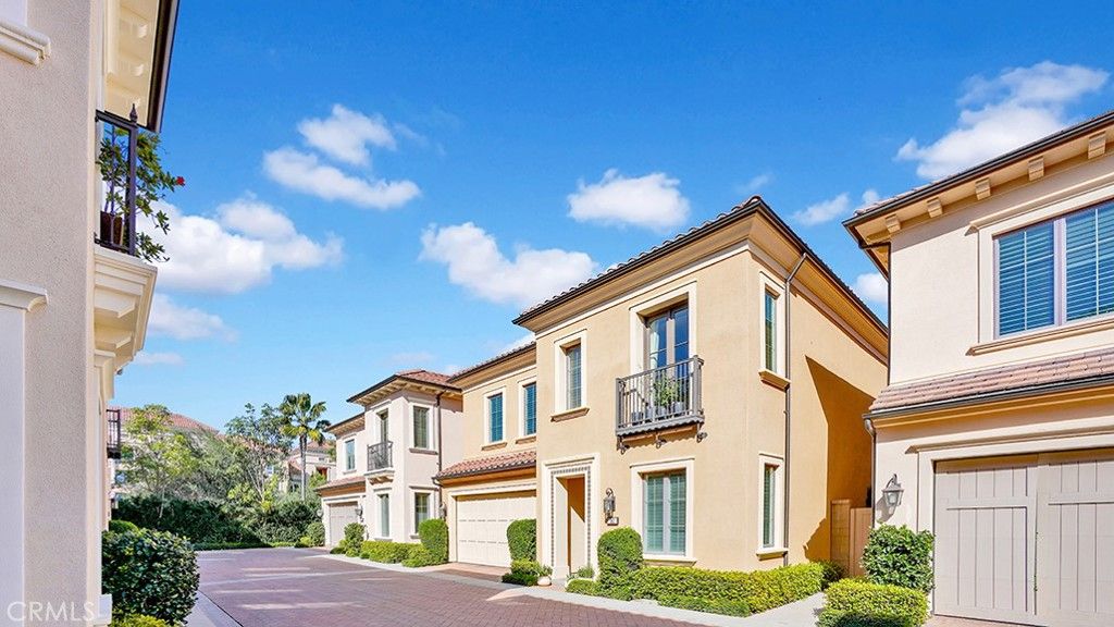 Image 2 of property listing at 163 Linda Vista, Irvine, CA 92618