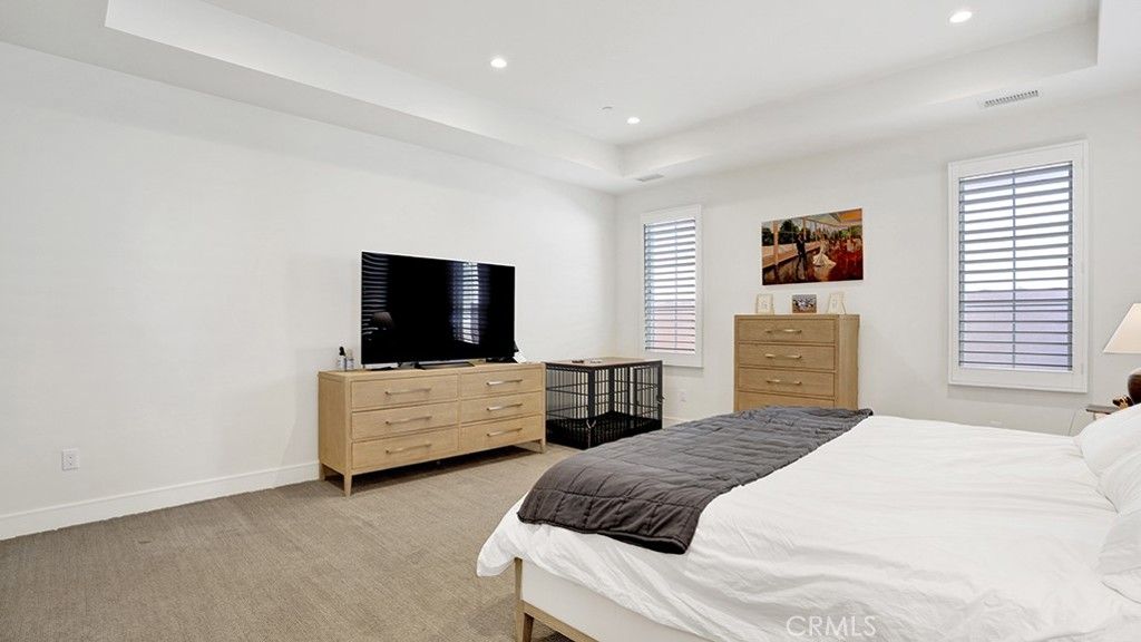 Image 21 of property listing at 163 Linda Vista, Irvine, CA 92618