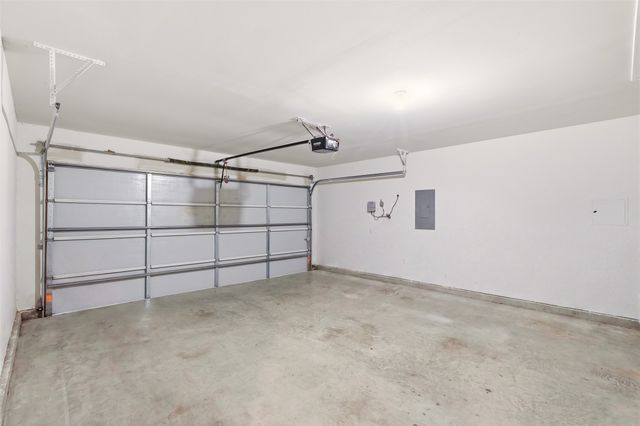 1302 Olivewood Place, Crandall, TX 75114