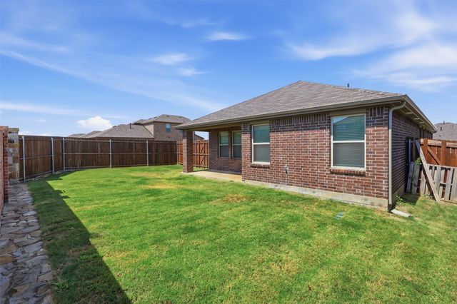 1302 Olivewood Place, Crandall, TX 75114
