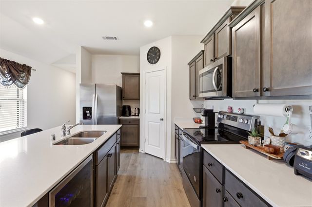 1302 Olivewood Place, Crandall, TX 75114