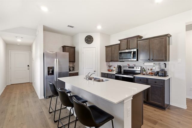 1302 Olivewood Place, Crandall, TX 75114