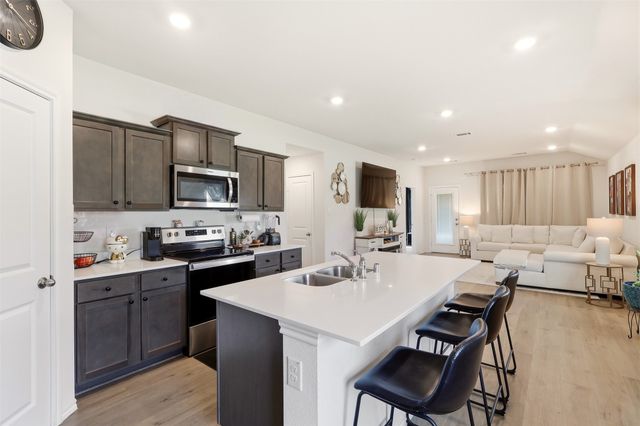1302 Olivewood Place, Crandall, TX 75114