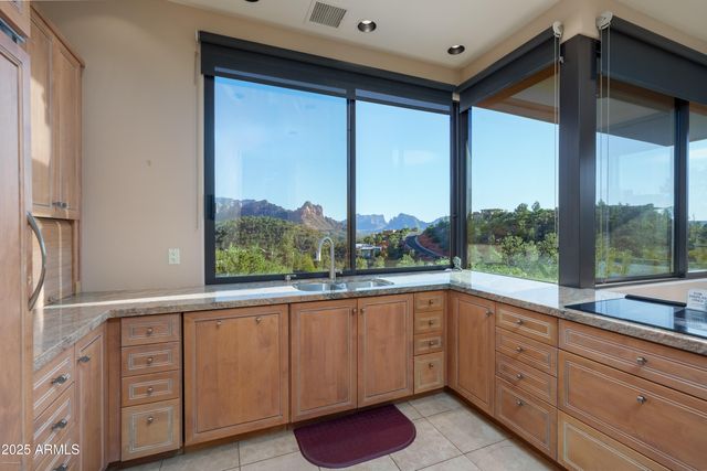 207 MUNDS MOUNTAIN Circle, Sedona, AZ 86336