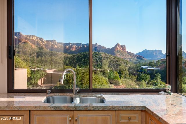 207 MUNDS MOUNTAIN Circle, Sedona, AZ 86336