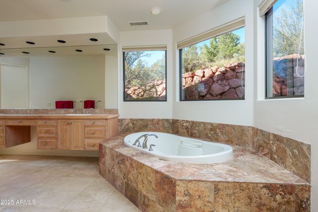 207 MUNDS MOUNTAIN Circle, Sedona, AZ 86336