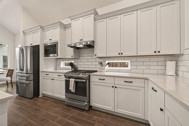 5019 Country Meadows Trail, Rosharon, TX 77583