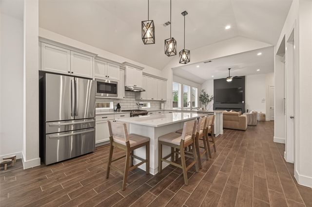 5019 Country Meadows Trail, Rosharon, TX 77583