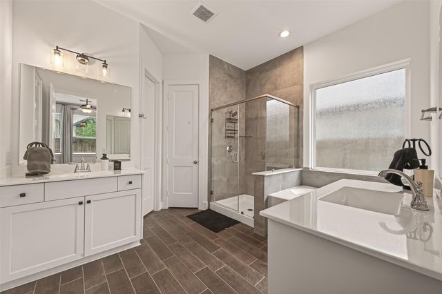 5019 Country Meadows Trail, Rosharon, TX 77583