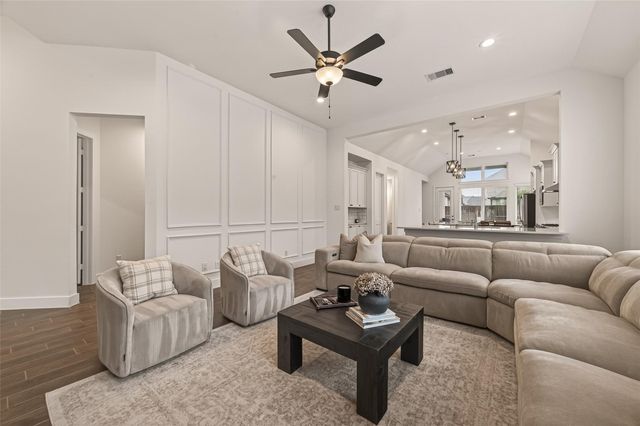 5019 Country Meadows Trail, Rosharon, TX 77583