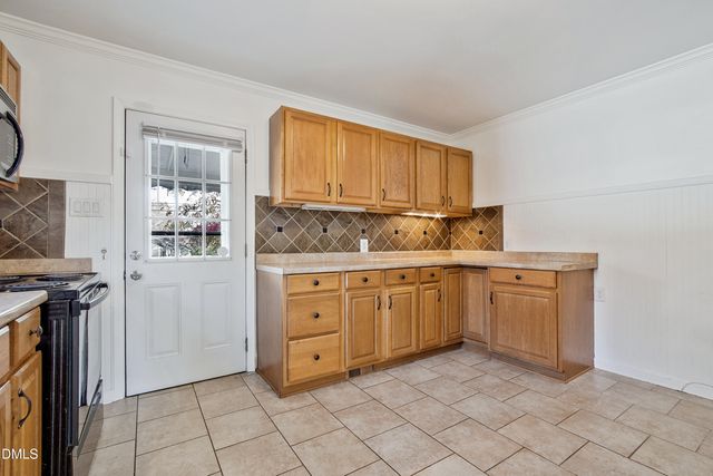 2326 Mckinney Street, Burlington, NC 27217