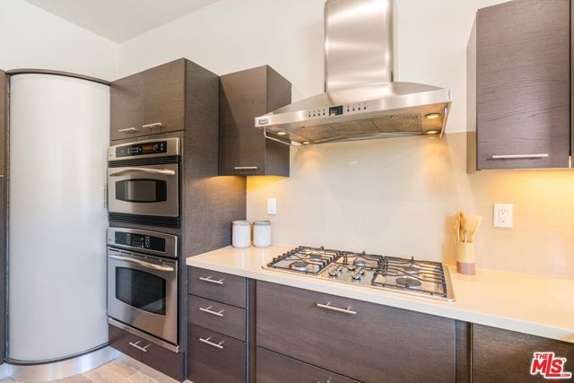 6641 Seabluff Drive, Los Angeles, CA 90094