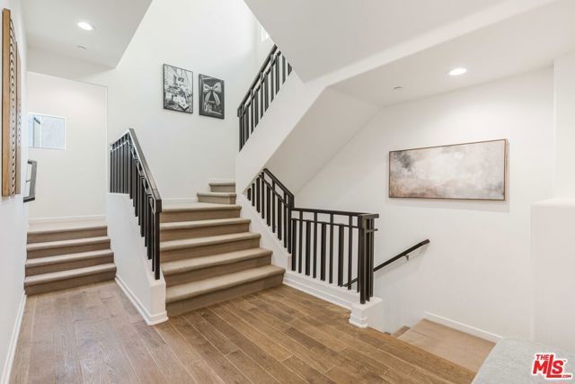 6641 Seabluff Drive, Los Angeles, CA 90094