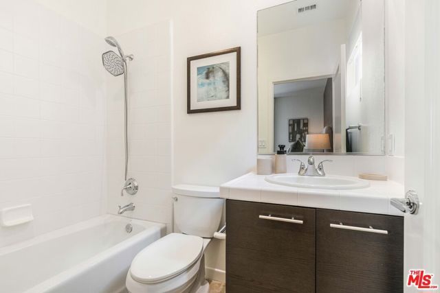 6641 Seabluff Drive, Los Angeles, CA 90094