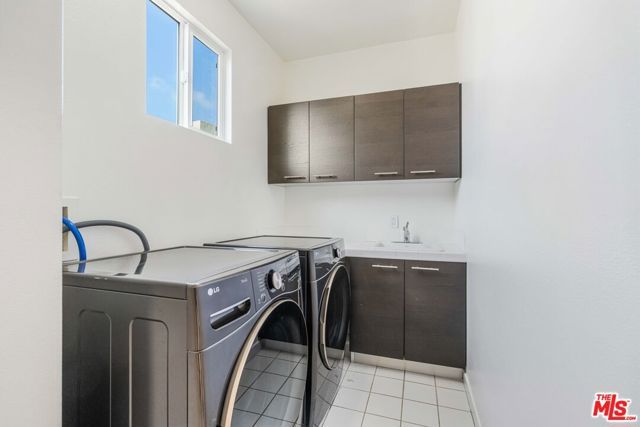 6641 Seabluff Drive, Los Angeles, CA 90094
