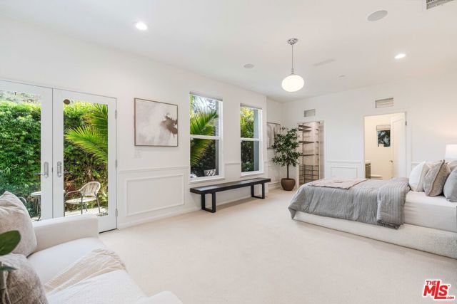 6641 Seabluff Drive, Los Angeles, CA 90094