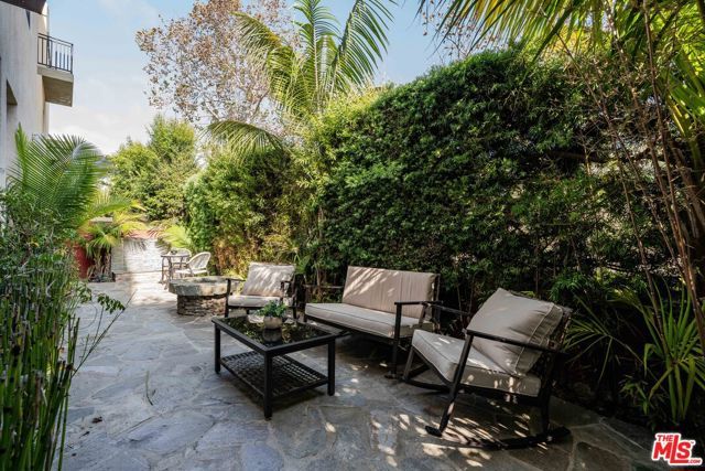 6641 Seabluff Drive, Los Angeles, CA 90094
