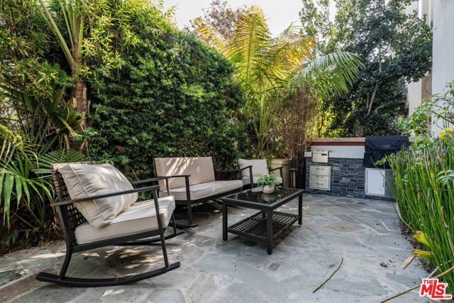 6641 Seabluff Drive, Los Angeles, CA 90094