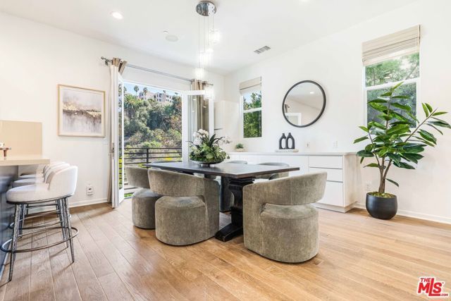 6641 Seabluff Drive, Los Angeles, CA 90094