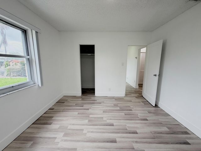 831 El Prado, West Palm Beach, FL 33405