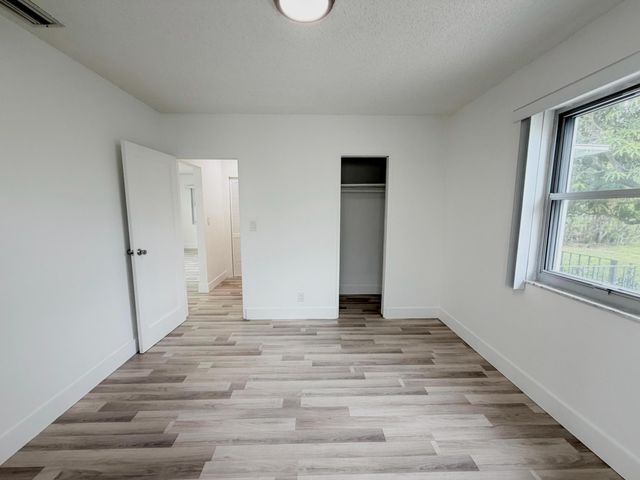 831 El Prado, West Palm Beach, FL 33405