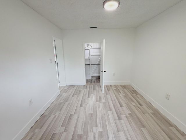 831 El Prado, West Palm Beach, FL 33405
