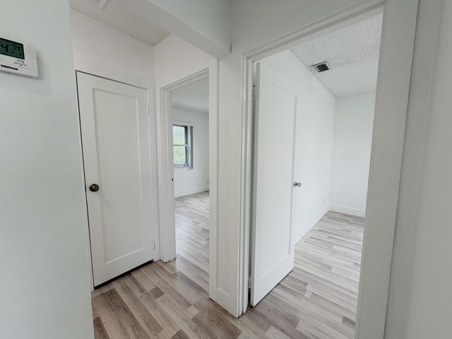 831 El Prado, West Palm Beach, FL 33405