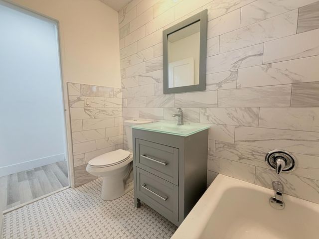 831 El Prado, West Palm Beach, FL 33405