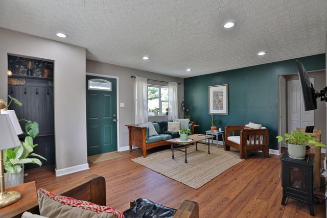 925 Blenheim Road, Columbus, OH 43224