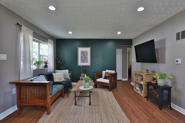 925 Blenheim Road, Columbus, OH 43224