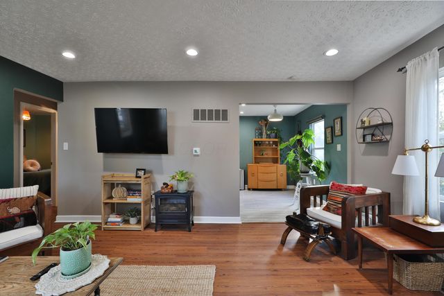 925 Blenheim Road, Columbus, OH 43224