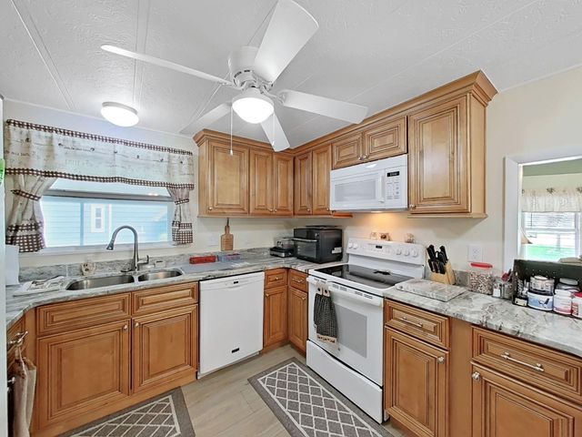 5083 LODGEWOOD DR, Lakeland, FL 33810