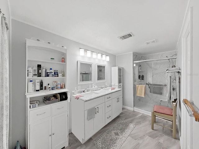 5083 LODGEWOOD DR, Lakeland, FL 33810