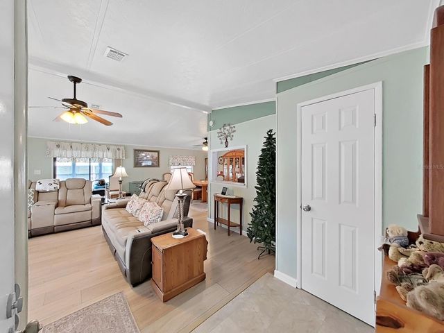5083 LODGEWOOD DR, Lakeland, FL 33810