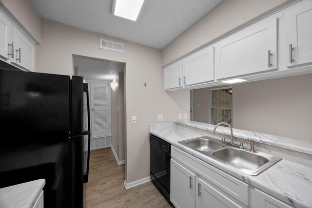 8810 Tallwood Drive 044, Austin, TX 78759