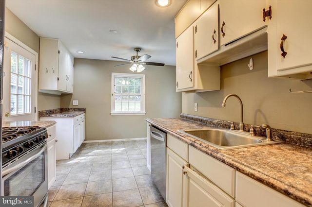 86 JACOBS CREEK RD, Ewing, NJ 08628