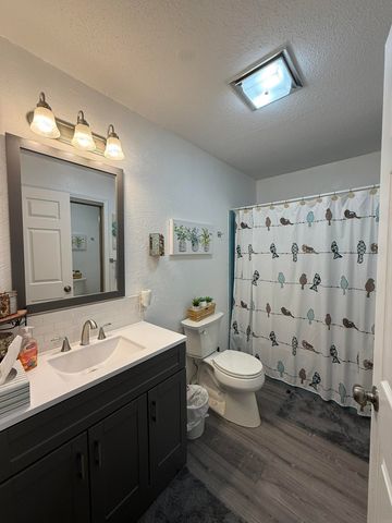 910 G Avenue, Vinton, IA 52349