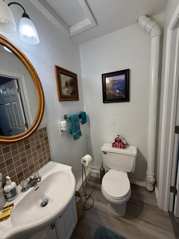 910 G Avenue, Vinton, IA 52349