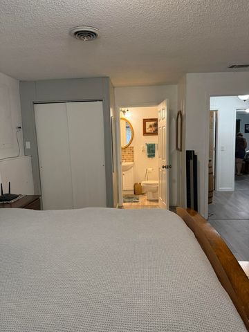 910 G Avenue, Vinton, IA 52349