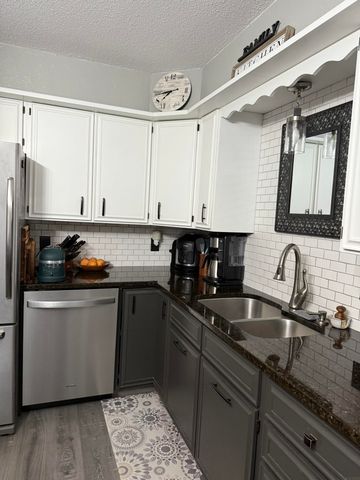 910 G Avenue, Vinton, IA 52349