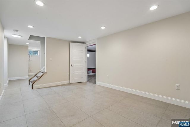 3-54 30th Street, Fair Lawn, NJ 07410