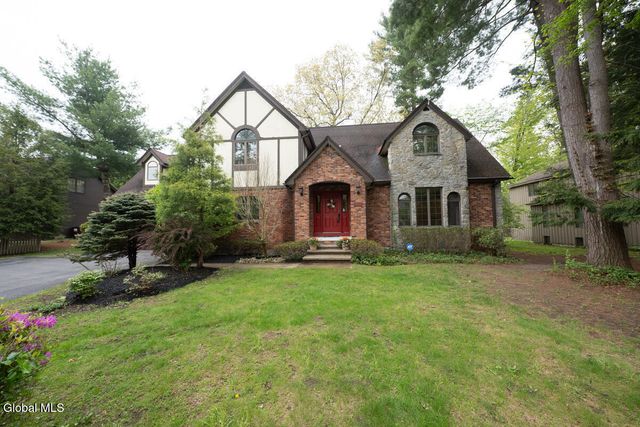 482 Spring Hollow Court, Guilderland, NY 12203